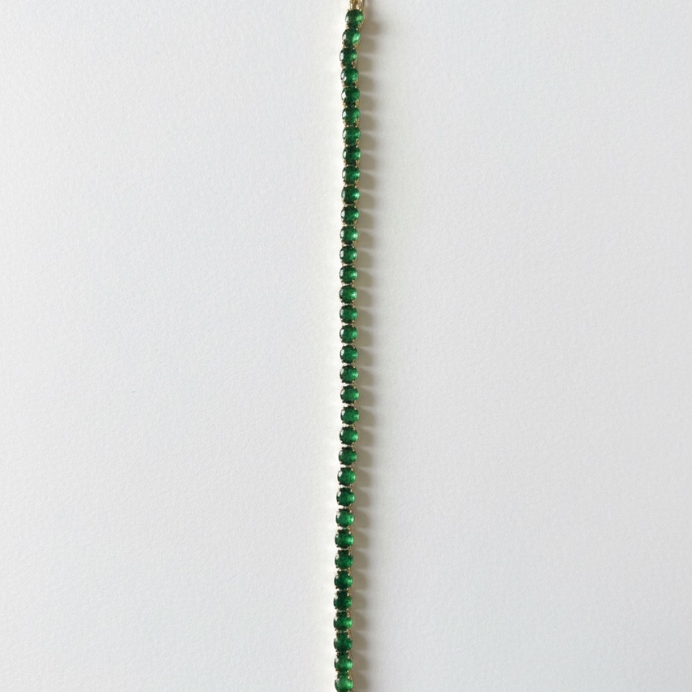 Emerald color tennis bracelet